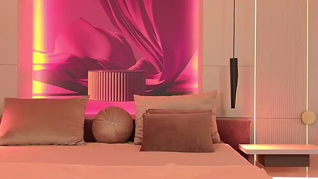 Snapshot of RubyLuxee chatting on 11/28/25, 06:24 RubyLuxee online show from 11/28/25, 06:24