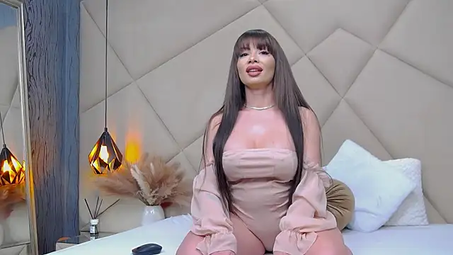 Snapshot of RubyLuxee chatting on 03/08/25, 07:05 RubyLuxee online show from 03/08/25, 07:05