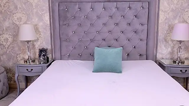 Snapshot of LexiRiley chatting on 10/28/25, 06:23 LexiRiley online show from 10/28/25, 06:23