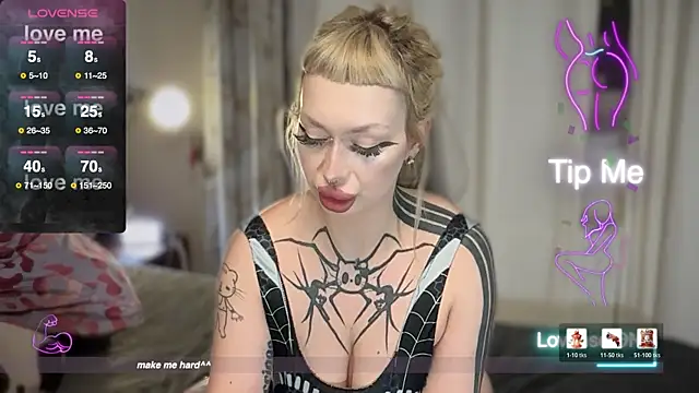 Gloryyaa online show from 04/13/26, 09:41