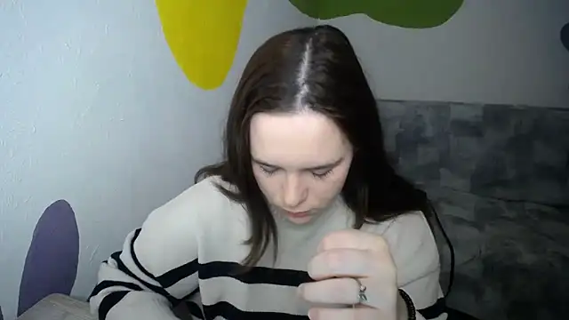 Snapshot of mini_girly chatting on 12/05/25, 01:32 mini girly online show from 12/05/25, 01:32