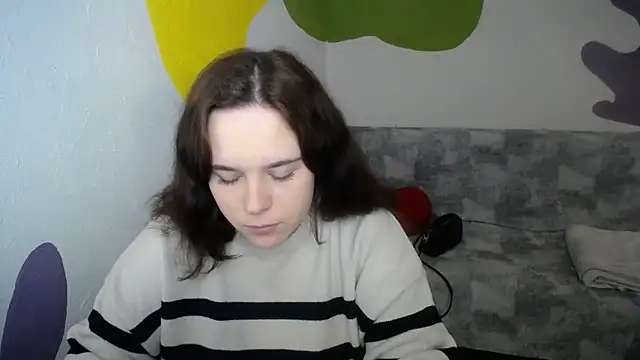 Snapshot of mini_girly chatting on 12/03/25, 01:21 mini girly online show from 12/03/25, 01:21