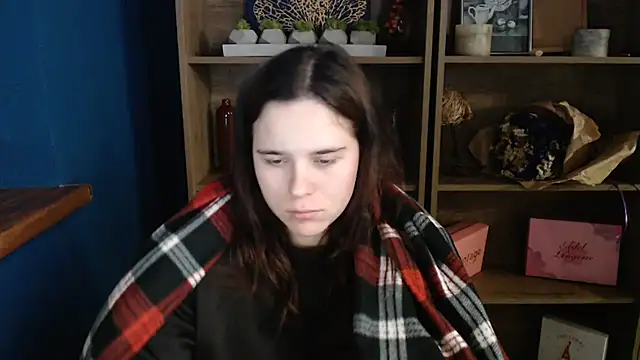 Snapshot of mini_girly chatting on 10/06/25, 06:58 mini girly online show from 10/06/25, 06:58