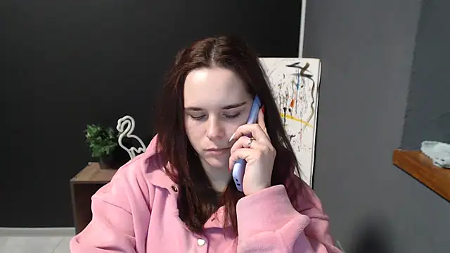 Snapshot of mini_girly chatting on 02/18/25, 04:25 mini girly online show from 02/18/25, 04:25