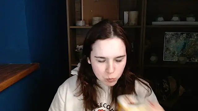 Snapshot of mini_girly chatting on 02/21/25, 07:23 mini girly online show from 02/21/25, 07:23