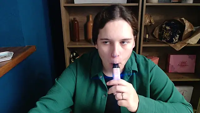 Snapshot of mini_girly chatting on 10/19/25, 03:26 mini girly online show from 10/19/25, 03:26