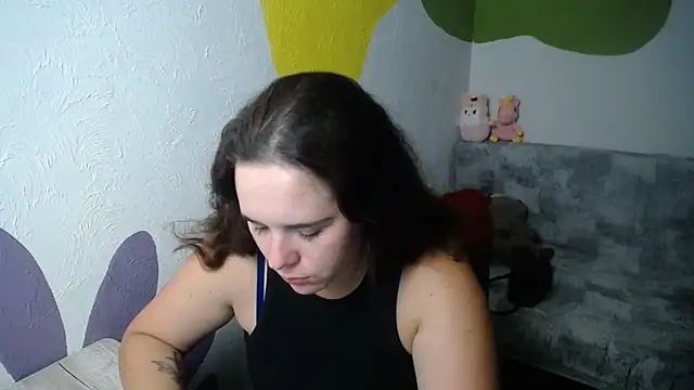 Snapshot of mini_girly chatting on 09/10/25, 12:15 mini girly online show from 09/10/25, 12:15