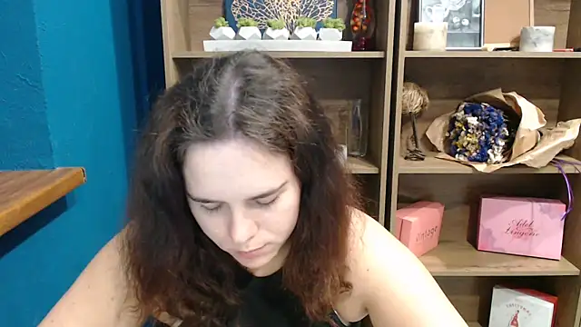 Snapshot of mini_girly chatting on 10/04/25, 03:02 mini girly online show from 10/04/25, 03:02