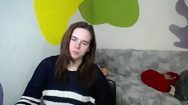 Snapshot of mini_girly chatting on 03/19/25, 12:34 mini girly online show from 03/19/25, 12:34