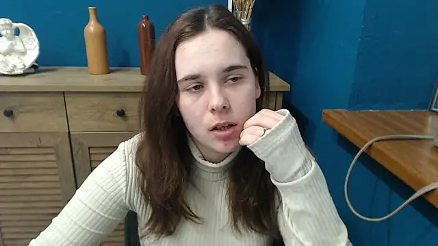 Snapshot of mini_girly chatting on 03/21/25, 12:39 mini girly online show from 03/21/25, 12:39