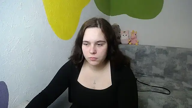 Snapshot of mini_girly chatting on 11/10/25, 01:05 mini girly online show from 11/10/25, 01:05