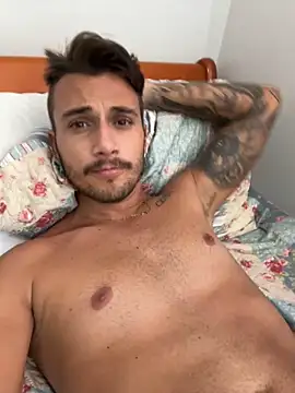 Snapshot of carvalhofelipe chatting on 01/30/25, 06:10 carvalhofelipe online show from 01/30/25, 06:10