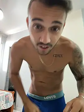 Snapshot of carvalhofelipe chatting on 02/02/25, 12:35 carvalhofelipe online show from 02/02/25, 12:35