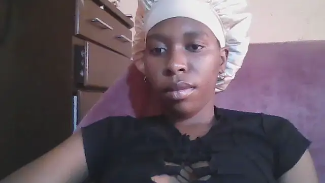 Snapshot of Hotdaily04 chatting on 09/16/25, 07:20 Hotdaily04 online show from 09/16/25, 07:20