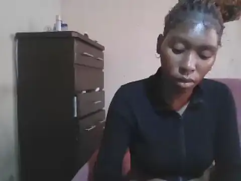 Snapshot of Hotdaily04 chatting on 10/08/25, 09:22 Hotdaily04 online show from 10/08/25, 09:22