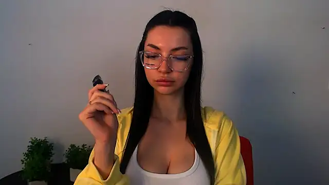 Lexi Jous online show from 05/04/26, 01:03