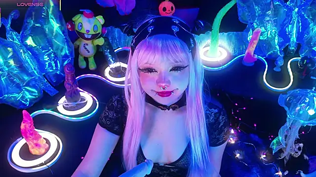 LaytonBox online show from 03/18/26, 03:03