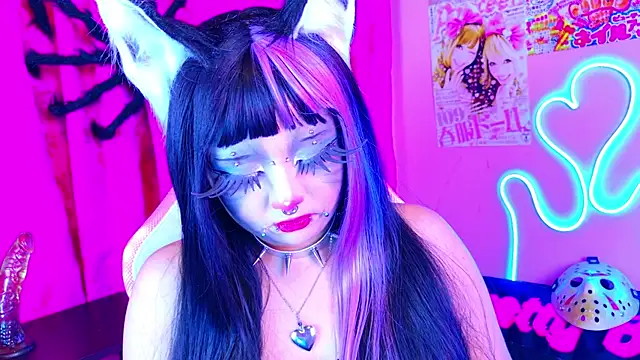 Snapshot of LaytonBox chatting on 03/14/25, 03:48 LaytonBox online show from 03/14/25, 03:48