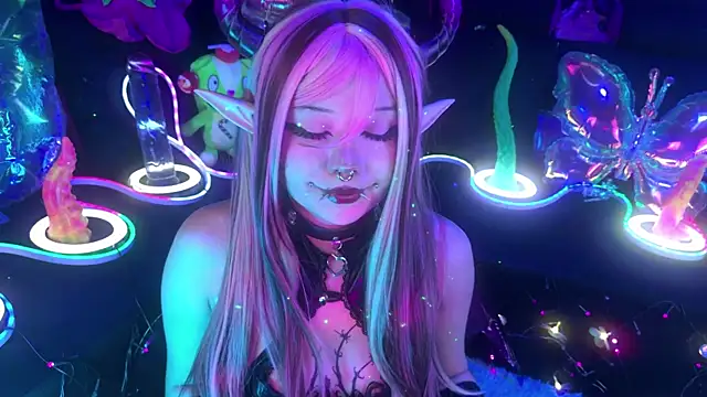 LaytonBox online show from 04/16/26, 03:02