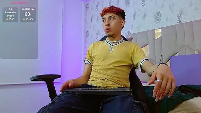 Snapshot of Axel_tay chatting on 09/28/25, 03:46 Axel tay online show from 09/28/25, 03:46