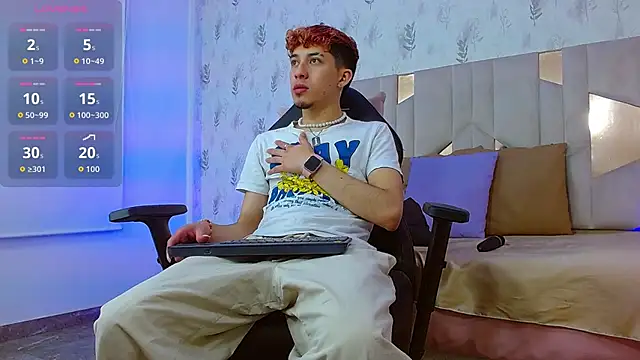 Snapshot of Axel_tay chatting on 10/04/25, 03:41 Axel tay online show from 10/04/25, 03:41