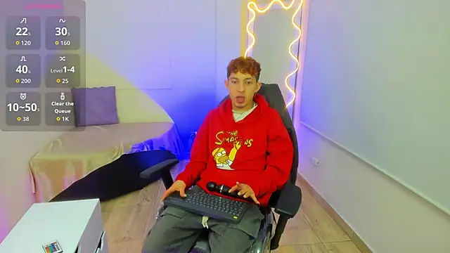 Snapshot of Axel_tay chatting on 10/18/25, 03:30 Axel tay online show from 10/18/25, 03:30