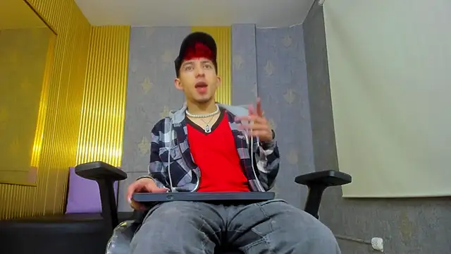 Snapshot of Axel_tay chatting on 11/07/25, 03:22 Axel tay online show from 11/07/25, 03:22