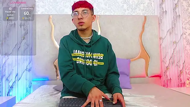 Axel tay online show from 01/15/26, 12:08