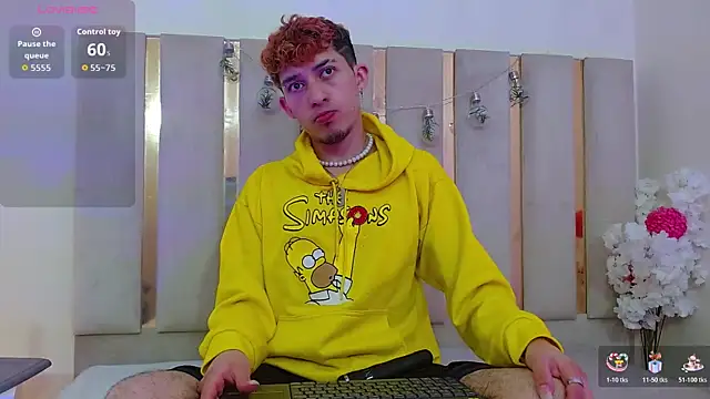 Snapshot of Axel_tay chatting on 10/20/25, 04:03 Axel tay online show from 10/20/25, 04:03