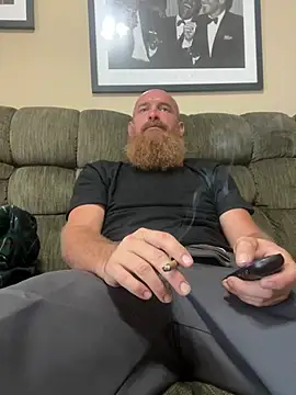Snapshot of 32XRedBeard chatting on 06/03/26, 09:52 32XRedBeard online show from 06/03/26, 09:52