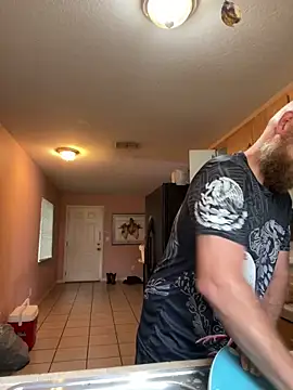 Snapshot of 32XRedBeard chatting on 10/10/25, 01:23 32XRedBeard online show from 10/10/25, 01:23