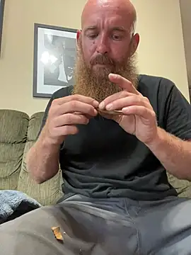 Snapshot of 32XRedBeard chatting on 07/07/26, 09:40 32XRedBeard online show from 07/07/26, 09:40