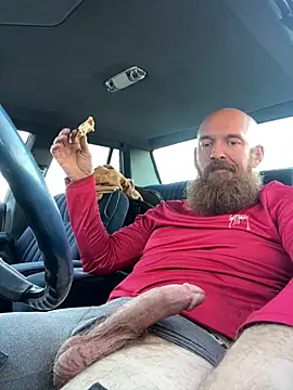 Snapshot of 32XRedBeard chatting on 02/24/26, 10:43 32XRedBeard online show from 02/24/26, 10:43