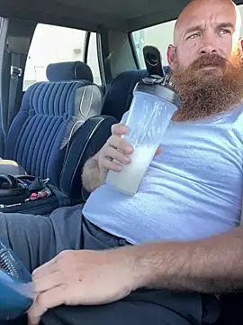 Snapshot of 32XRedBeard chatting on 03/17/25, 09:57 32XRedBeard online show from 03/17/25, 09:57