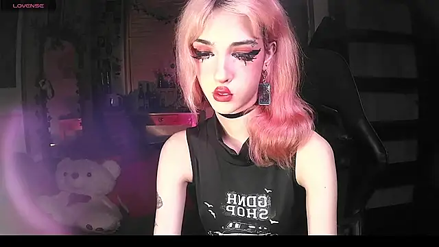 Snapshot of Ink__pleasure chatting on 09/20/25, 11:54 Ink pleasure online show from 09/20/25, 11:54