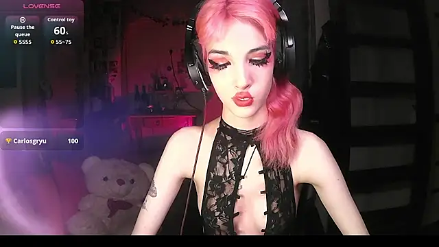 Snapshot of Ink__pleasure chatting on 10/15/25, 01:04 Ink pleasure online show from 10/15/25, 01:04