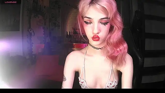 Snapshot of Ink__pleasure chatting on 09/14/25, 11:27 Ink pleasure online show from 09/14/25, 11:27