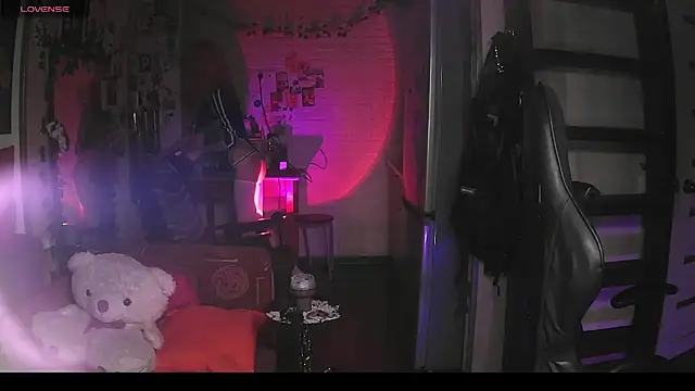 Snapshot of Ink__pleasure chatting on 09/26/25, 10:16 Ink pleasure online show from 09/26/25, 10:16
