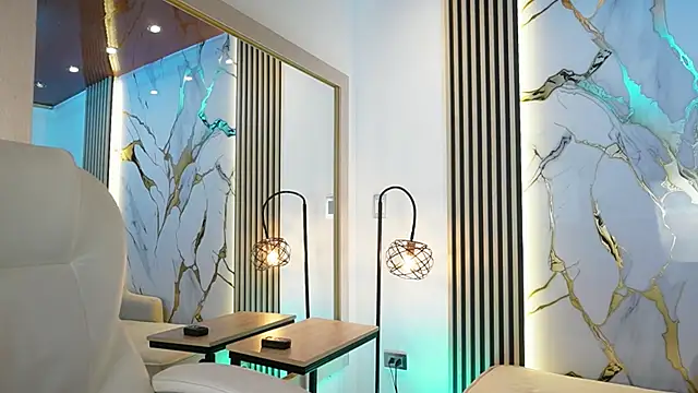 Snapshot of Emma_Walkerr_ chatting on 02/23/26, 07:03 Emma Walkerr online show from 02/23/26, 07:03