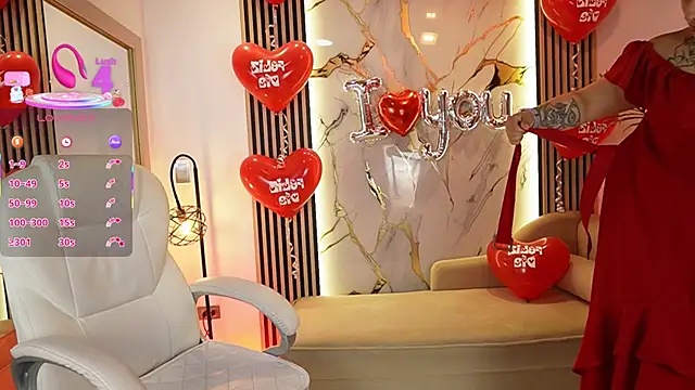 Snapshot of Emma_Walkerr_ chatting on 02/14/26, 07:03 Emma Walkerr online show from 02/14/26, 07:03