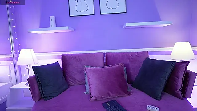 Snapshot of Emma_Walkerr_ chatting on 03/18/25, 01:13 Emma Walkerr online show from 03/18/25, 01:13