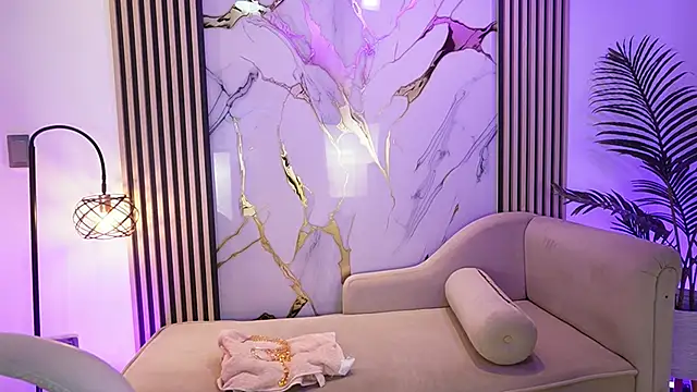 Emma Walkerr  online show from 03/28/26, 07:04