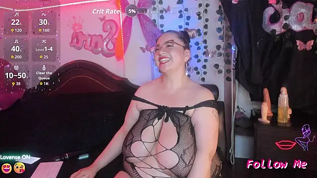 naughty curvy1  online show from 11/22/25, 06:18