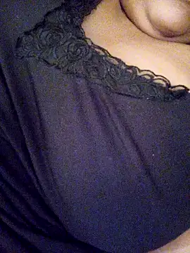 Samara-Bella online show from 10/25/25, 07:36