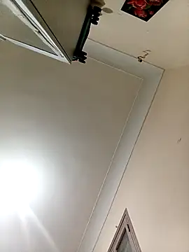 Samara-Bella online show from 12/20/25, 04:48