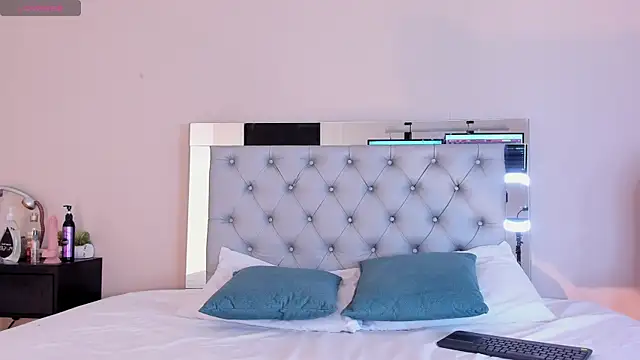 Jullya x online show from 02/26/25, 12:16