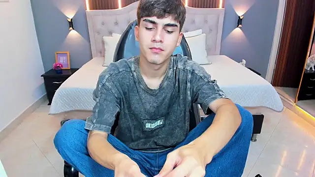 Tommy18   online show from 02/21/26, 03:30