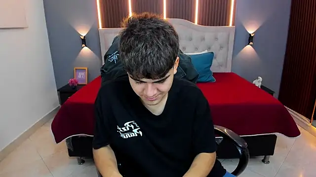 Tommy18   online show from 02/14/26, 03:40