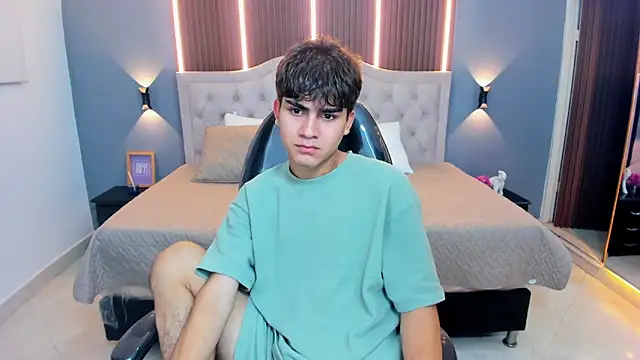 Tommy18   online show from 11/25/25, 03:29