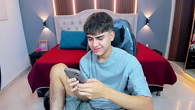 Tommy18   online show from 02/10/26, 03:27